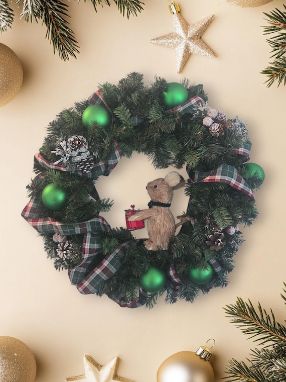 Gifting Critter Holiday Wreath