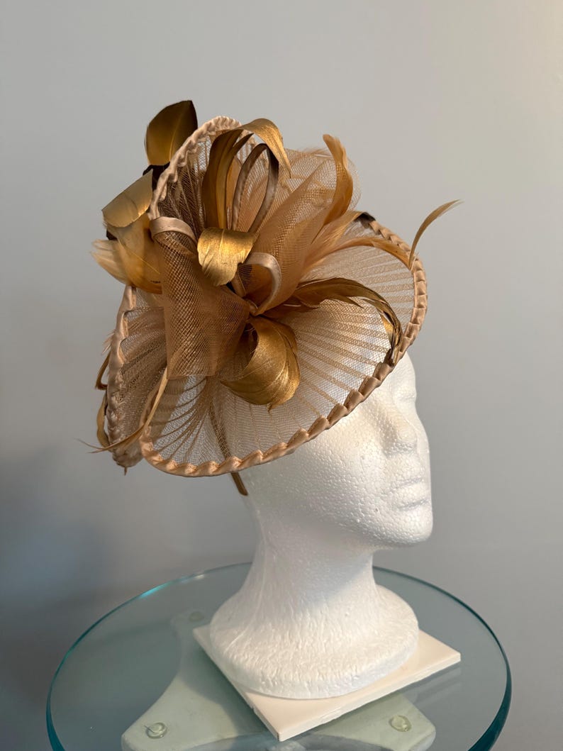 Kentucky Derby golf fascinator made of crinoline “Gold Winner” image 5