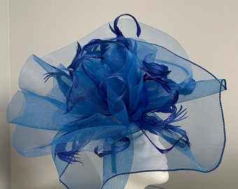 Tocado azul real del Derby de Kentucky "Blue Royal Waves"