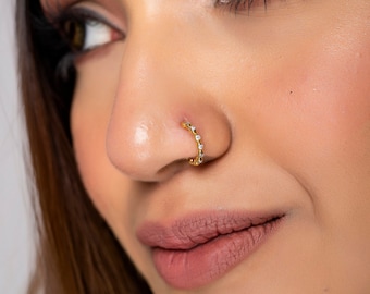 KuberBox Delu Beaded Nose Ring 18K White Gold SI-HI Certified Diamonds