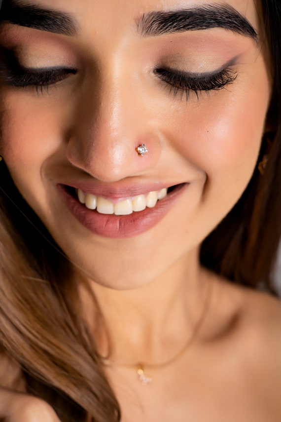 Buy KuberBox 18K Ailani 3-Diamond Nose Stud for Women and Girls online