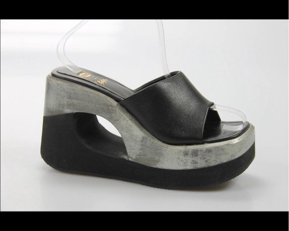 Buffalo London vintage silver black platform mule