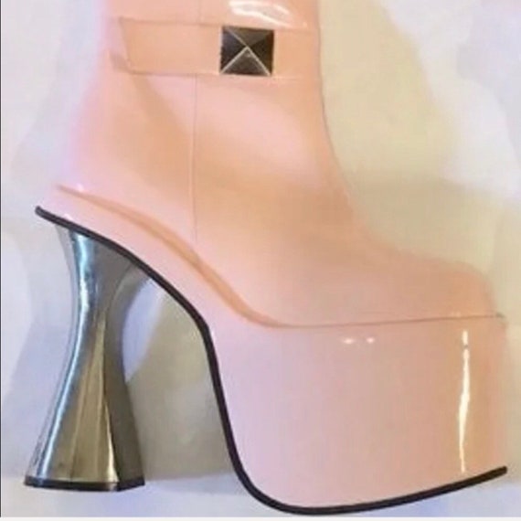 Luichiny vintage pink platform heel boots size 10