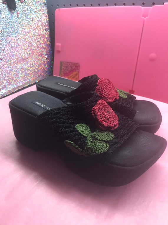 nine west floral sandals