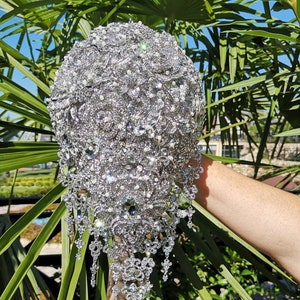 Extra shiny silver brooch bouquet by MemoryWedding