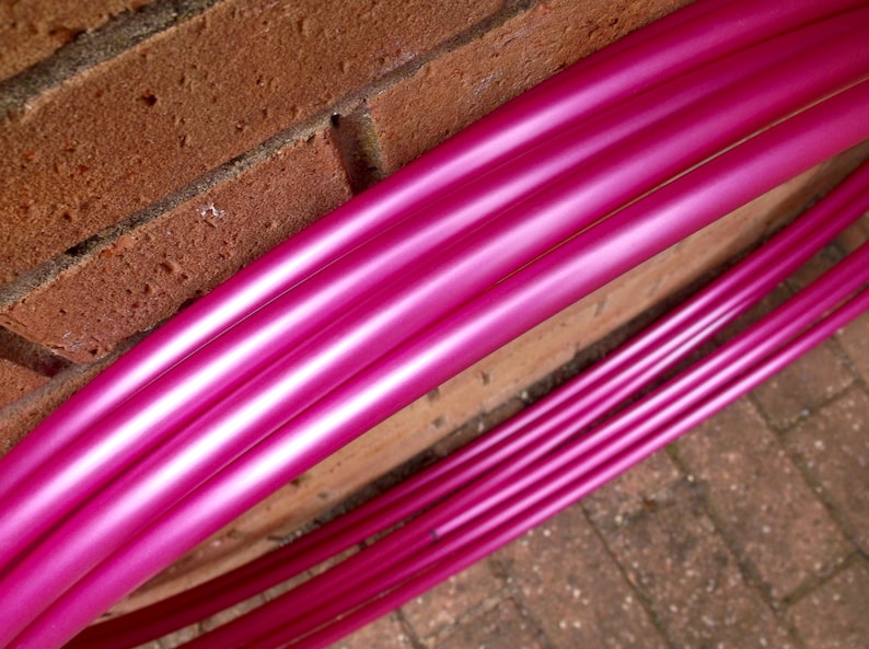AdvancedPerformance Polypro Hula Hoop Metallic Rubellite Pink