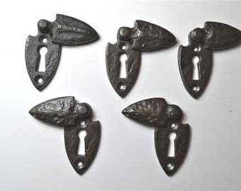 BEATEN STYLE CAST IRON GOTHIC SHIELD DOOR KEYHOLE ESCUTCHEON PLATE CR3