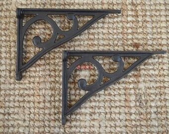 PAIR OF VICTORIAN STYLE CAST IRON FOLIAGE BRACKETS SHELF BRACKET CISTERN FB1