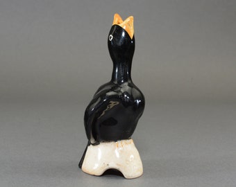 Vintage Clarice Cliff Blackbird pie funnel pottery circa.1930s