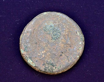 Ancient Roman Sestertius bronze coin circa.100-300AD K3