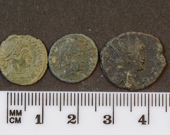 Three ancient Roman small bronze coins 1700 years old FP25