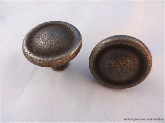 PAIR OF REGENCY STYLE CAST IRON DOOR DRAWER KNOB FURNITURE KITCHEN HANDLE LP10