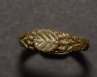Bague de fiançailles médiévale en bronze pour dames vers 1200-1400 MV17 E