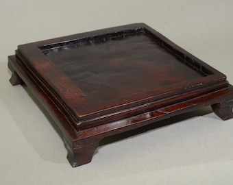 Antiguo soporte oriental de madera circa 1900-1920