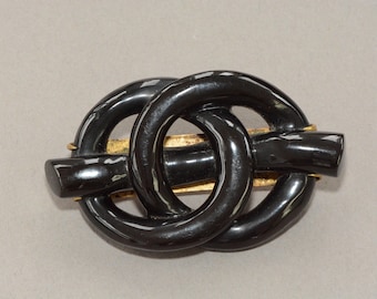 Antique Victorian Whitby jet mourning brooch circa.1890-1900