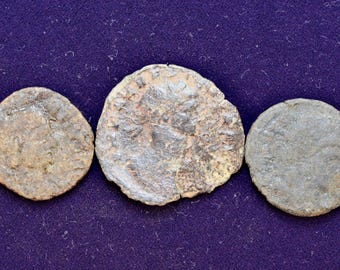 Three ancient Roman small bronze coins 1700 years old K12