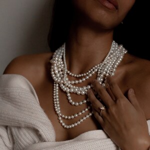 Vintage Pearl Neck-Mess, 8 Individual Strands Of Vintage Pearls