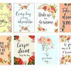 Może przedstawiać: Osiem drukowanych kartek z kwiatowymi obramowaniami i inspirującymi cytatami. Cytaty to: "Lطف zmienia wszystko", "Każdy dzień to nowa przygoda", "Obudź się i bądź niesamowity", "Potraktuj swoje marzenia poważnie", "Znajdź siebie i bądź tym", "Carpe diem, chwytaj dzień", "Pozwól swojemu sercu śpiewać", "Bądź swoim własnym rodzajem piękna".