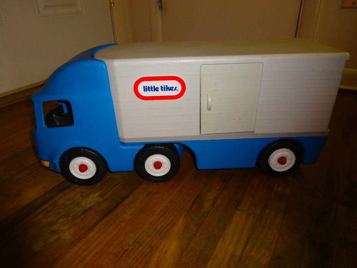 Little tikes 18 wheeler new arrivals