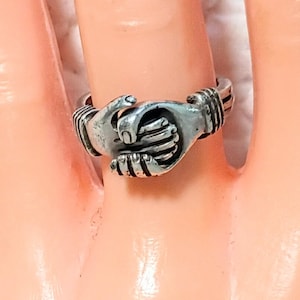 Vintage Sterling Silver Handshake Heart Fede Gimmel Lovers Betrothal Wedding Promise Ring