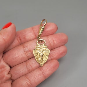 Gucci custom best sale keychains