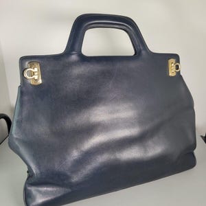 FERRAGAMO Bag. Vintage Salvatore Ferragamo Wanda Navy Blue Shoulder Handbag.