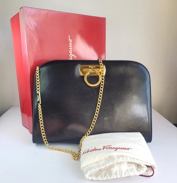 Salvatore Ferragamo Black \'Gancini\' Vintage SALVATORE FERRAGAMO Vintage Gancini black gold chain mini  main image 4