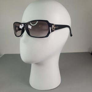 Vintage Gucci Horsebit Sunglasses – Y2K Shield Style – Black Frame & Gradient Lenses