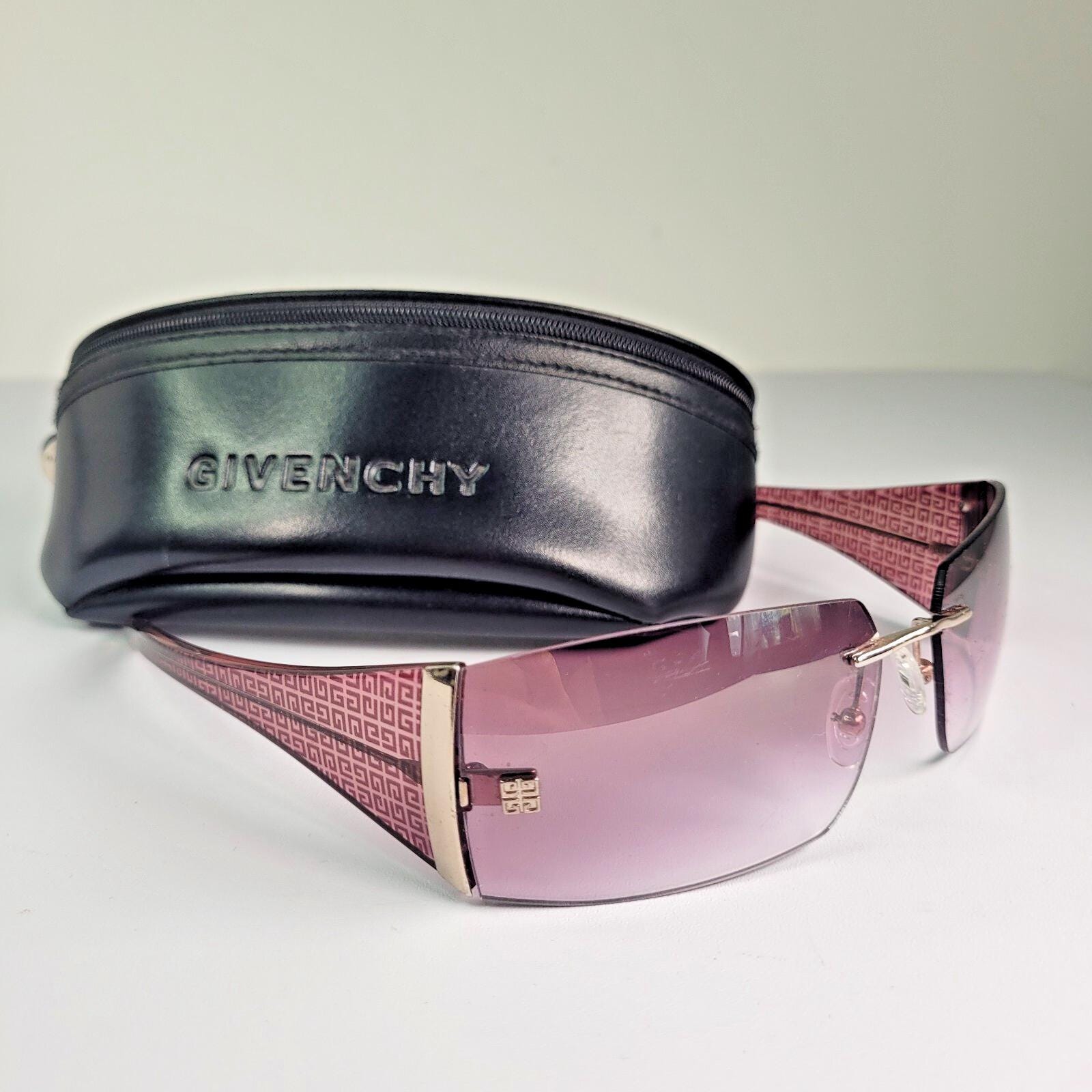 未使用級 Y2K GIVENCHY ツーポイント サングラス 4Gロゴ ケース付 Vintage Givenchy Sunglasses Y2K SGV 095 A39 Rimless Burgundy Pink