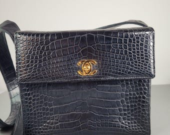 Vintage Chanel Black Leather Shoulder Bag | 70s Flap Purse - Etsy