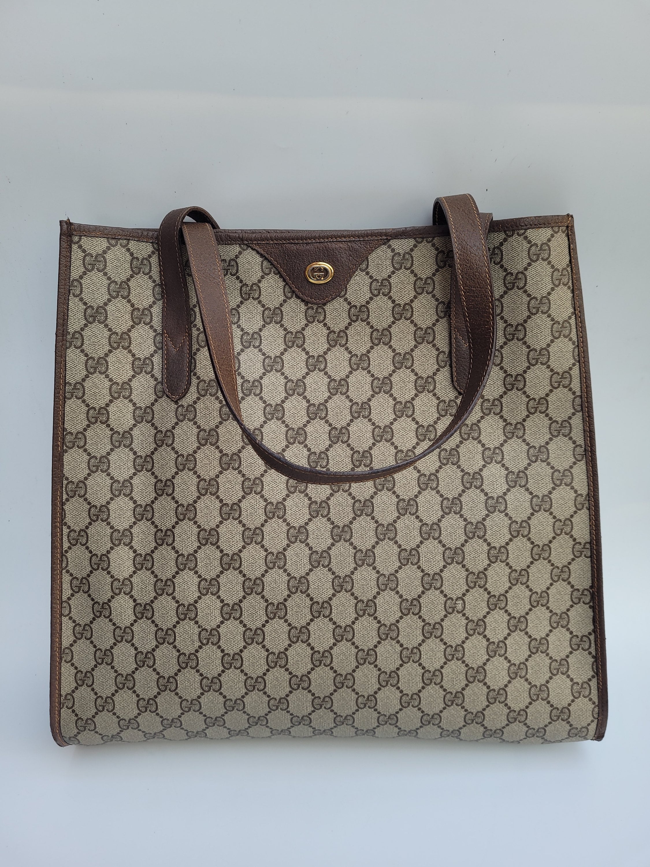 Gucci Black GG Supreme Messenger Bag - Preloved Gucci Handbags Canada