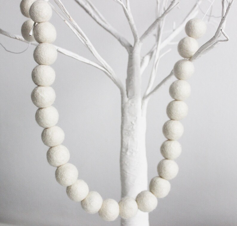 White Felt Ball Garland White Pom Pom Garland 25mm Felt Etsy