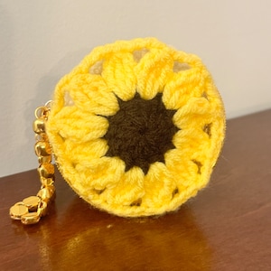 Sunflower Crochet Coin Purse With Gold Plated Frame Wristlet Boho Snap Closure Coin Wallet for Gift Yellow Knitted Flower Mini Clutch Pouch