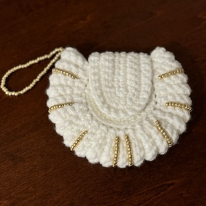 Porta-cartões de crochê branco carteira pequena para identificação e cartões de crédito malha concha frisada boho bolsa praia despedida de solteira presente pulseira com botão