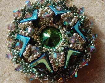 TUTORIAL: Pingente 'AVA', usando miçangas Rivoli de 14 mm, miçangas de vidro e cristais.