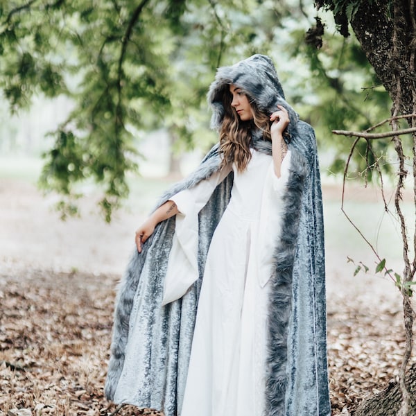 Silver Cloak with Large Hood, Gray Faux Fur Trim, and Metal Clasp | Medieval Viking Renaissance Cosplay Cape with hood, LARP Costume