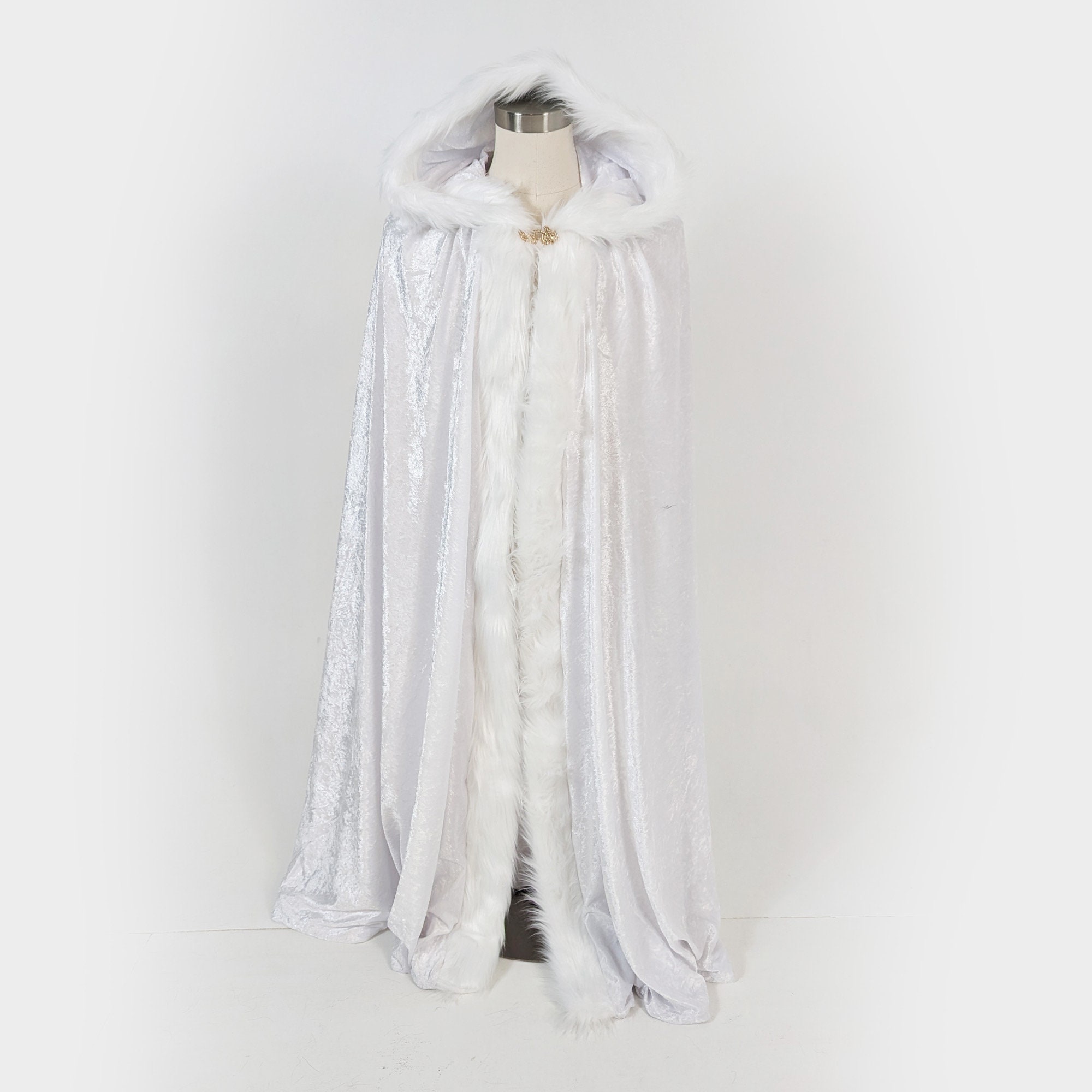 Fur Trimmed Cloak – Folk Of The Wood