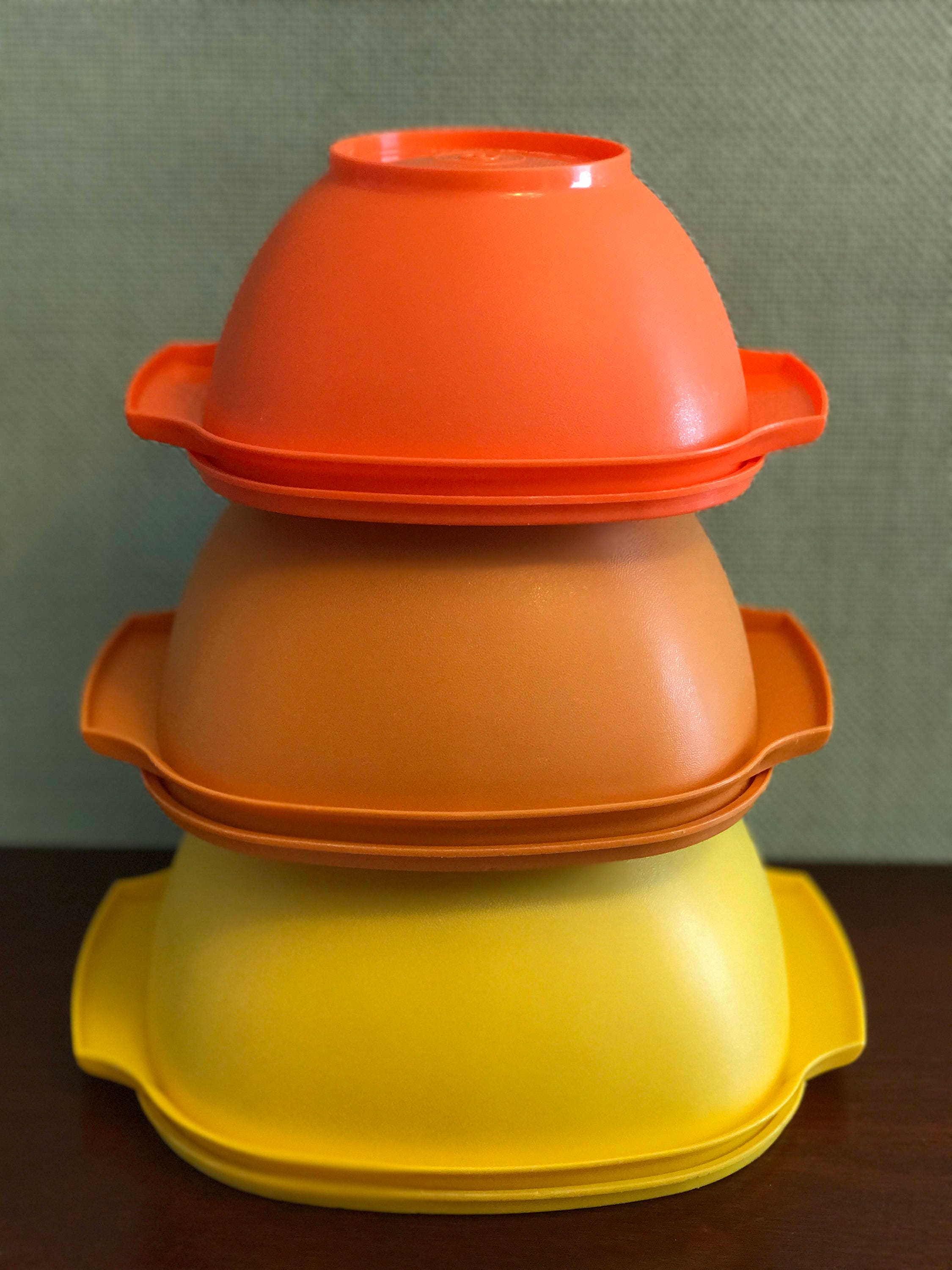 Vintage Tupperware Orange Round Container Starburst 805-5 With Lid