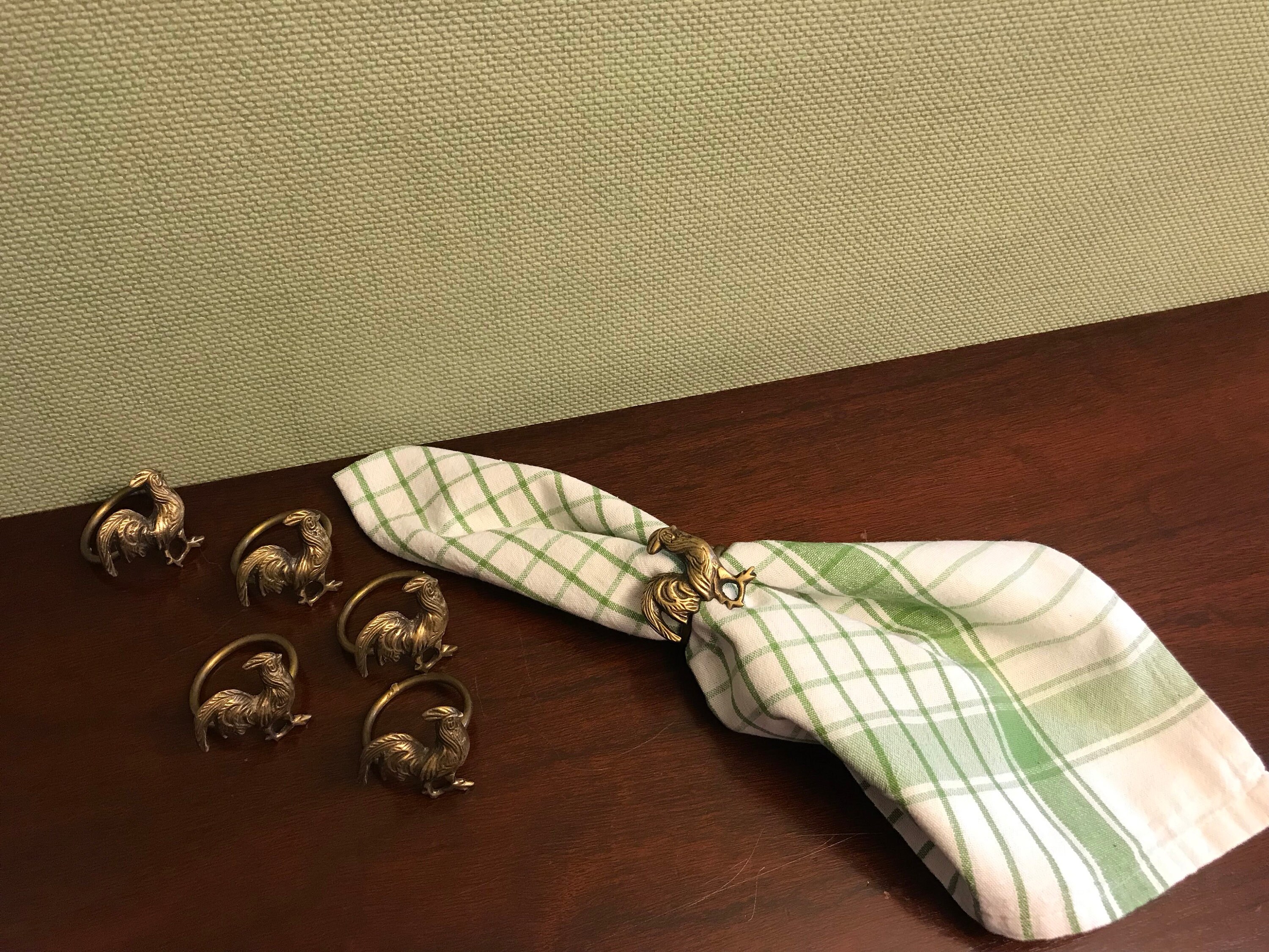 Vintage Brass Rooster Napkin Rings, Farmhouse chicken Napkin holders, 6