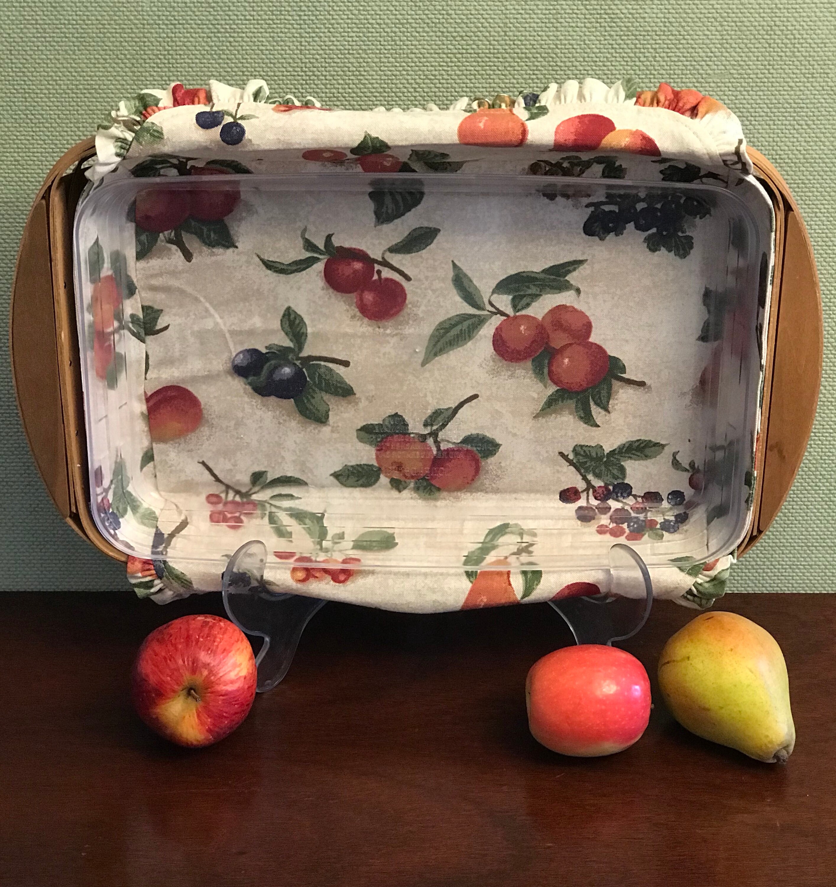 Longaberger Serving Tray Basket with fabric Liner Fruit Medley, Plastic