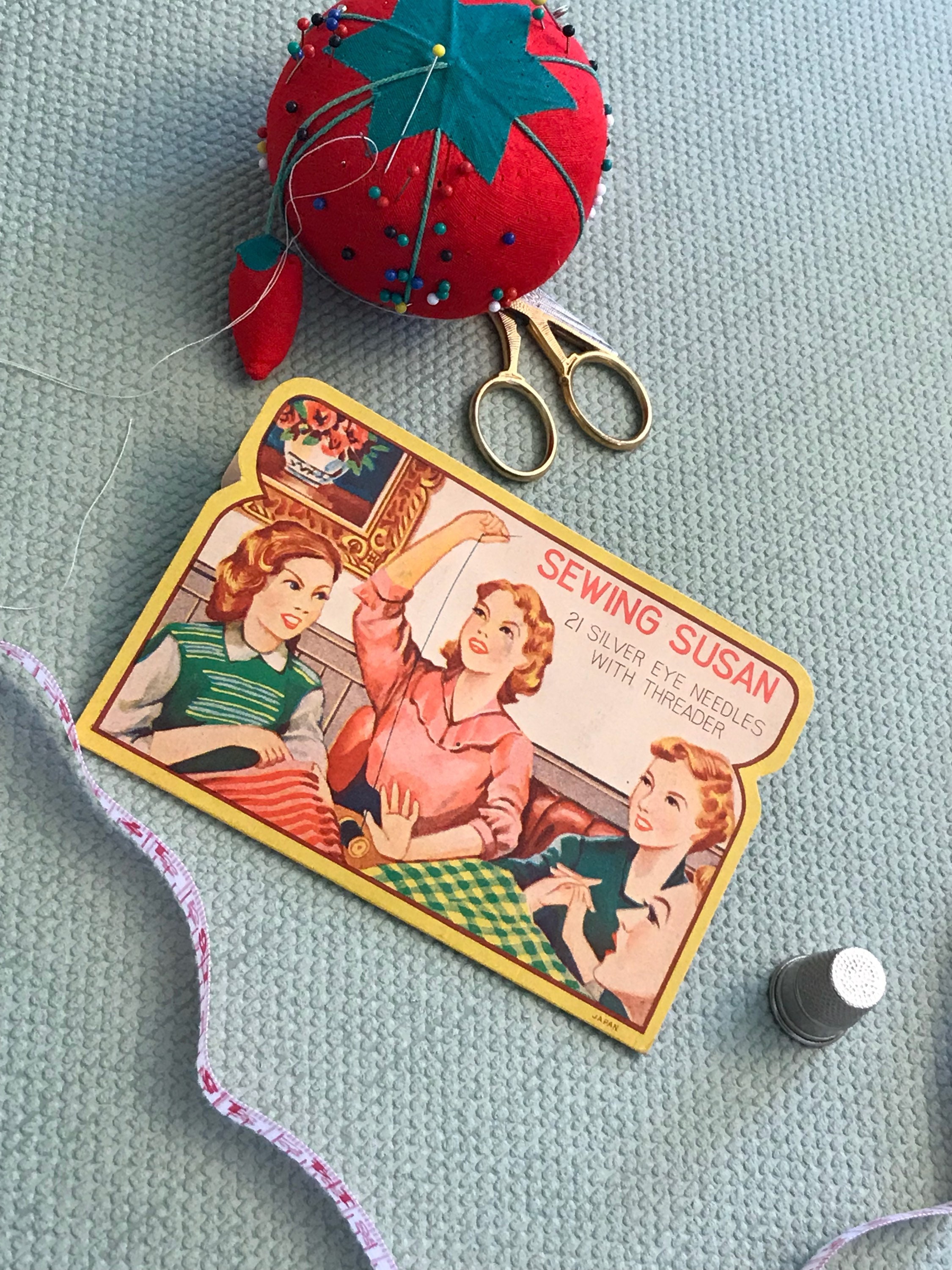 Vintage Sewing Needle Case, Sewing Susan Needles, collectible needle