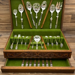 Vintage King Frederik Flatware Set in Silverware Chest, 1847 Rogers Bros, Service for 8, Serving set, Wedding Gift