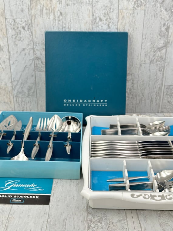 Oneida Textura Deluxe Stainless Flatware set, Service for 8 in Storage Tray, Vintage Silverware set, Mint Condition, wedding gift