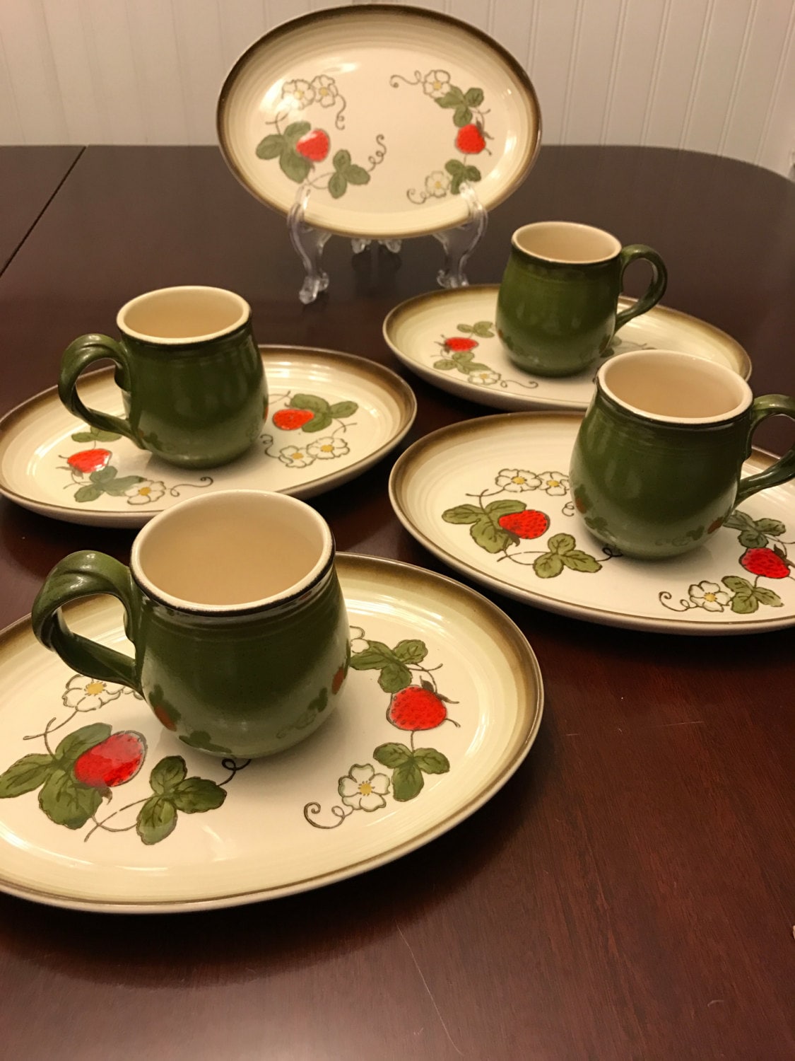 Vintage Strawberry Dishes Poppytrail by Metlox Handpainted Pottery