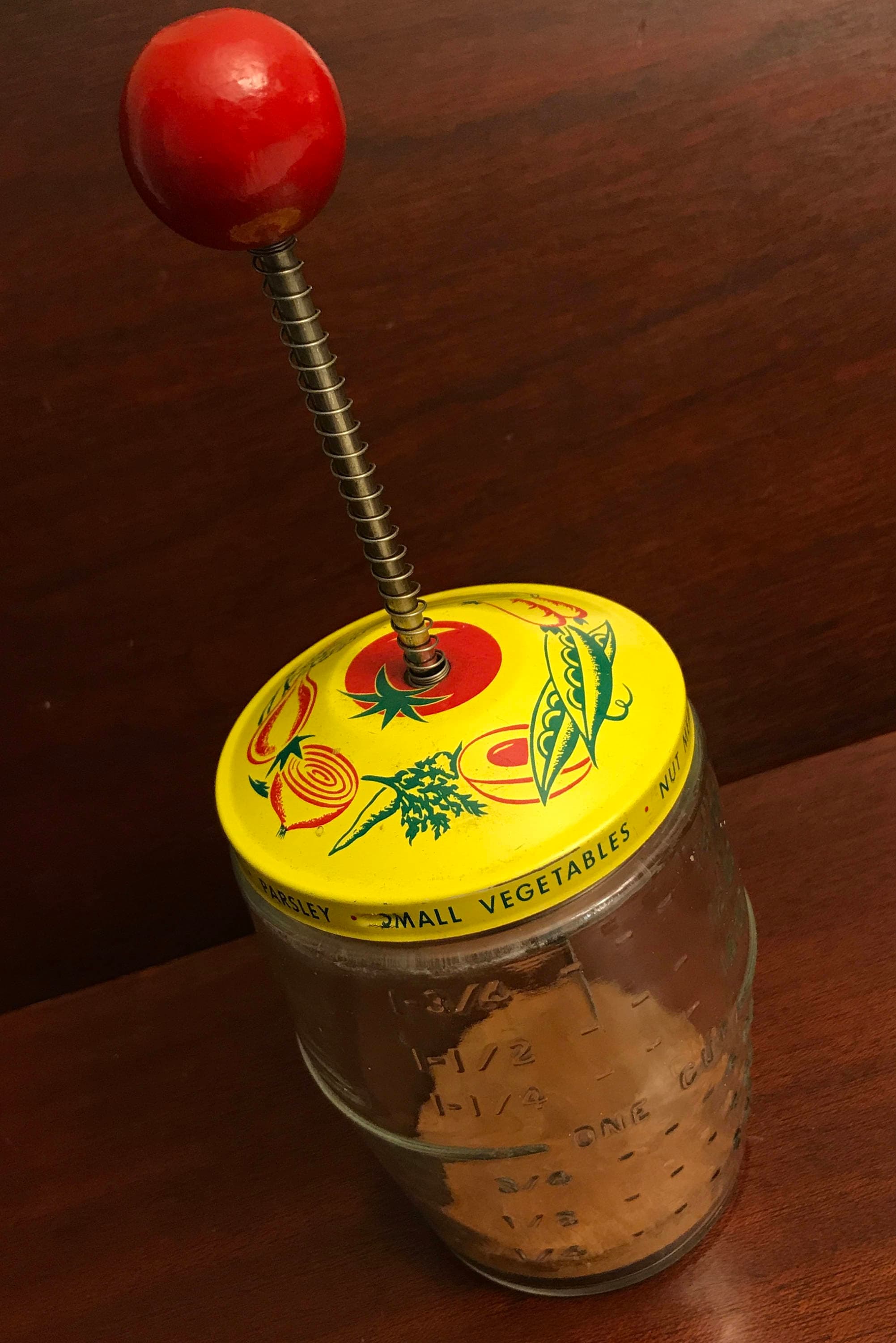 Vintage Chopping Jar, Measuring jar, spring blade chopper, collectible