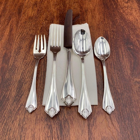 Vintage Oneida 'King James' Silverware Set: Service for 8, NEW in Package