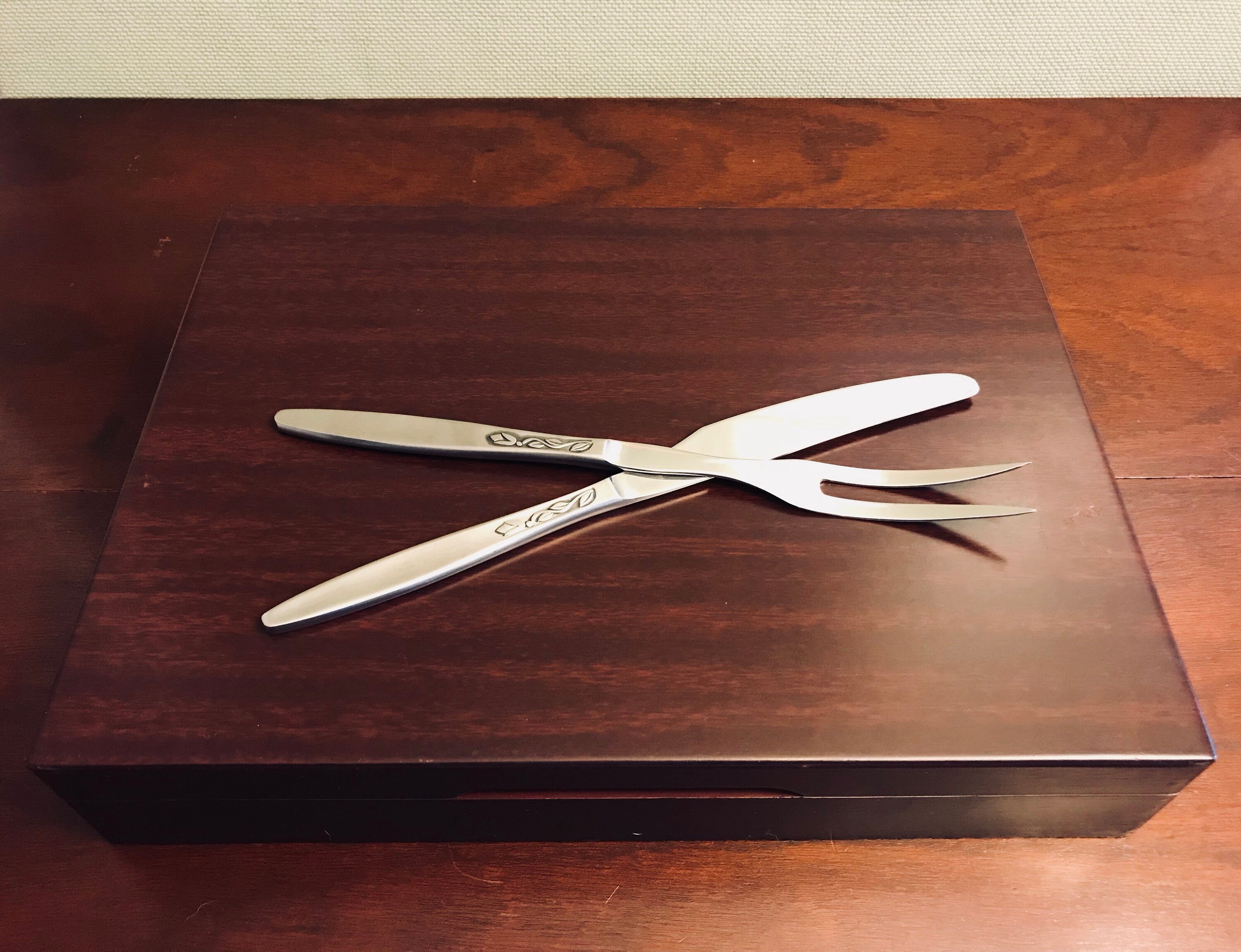 thumbnail image 2 of Amefa Tulip Time Stainless Steel Flatware - Satin Handle Holland (Used, Great Condition) 2 of 2