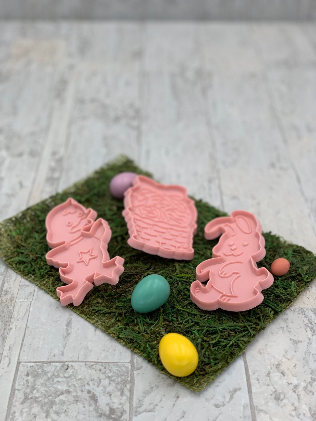 Vintage Easter Cookie Cutters, Plastic shaped Cookie Cutter Chicks