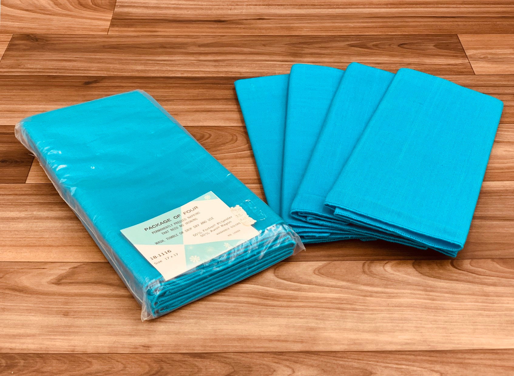 Vintage Cloth Napkins Turquoise cloth napkin set, 8 cloth napkins