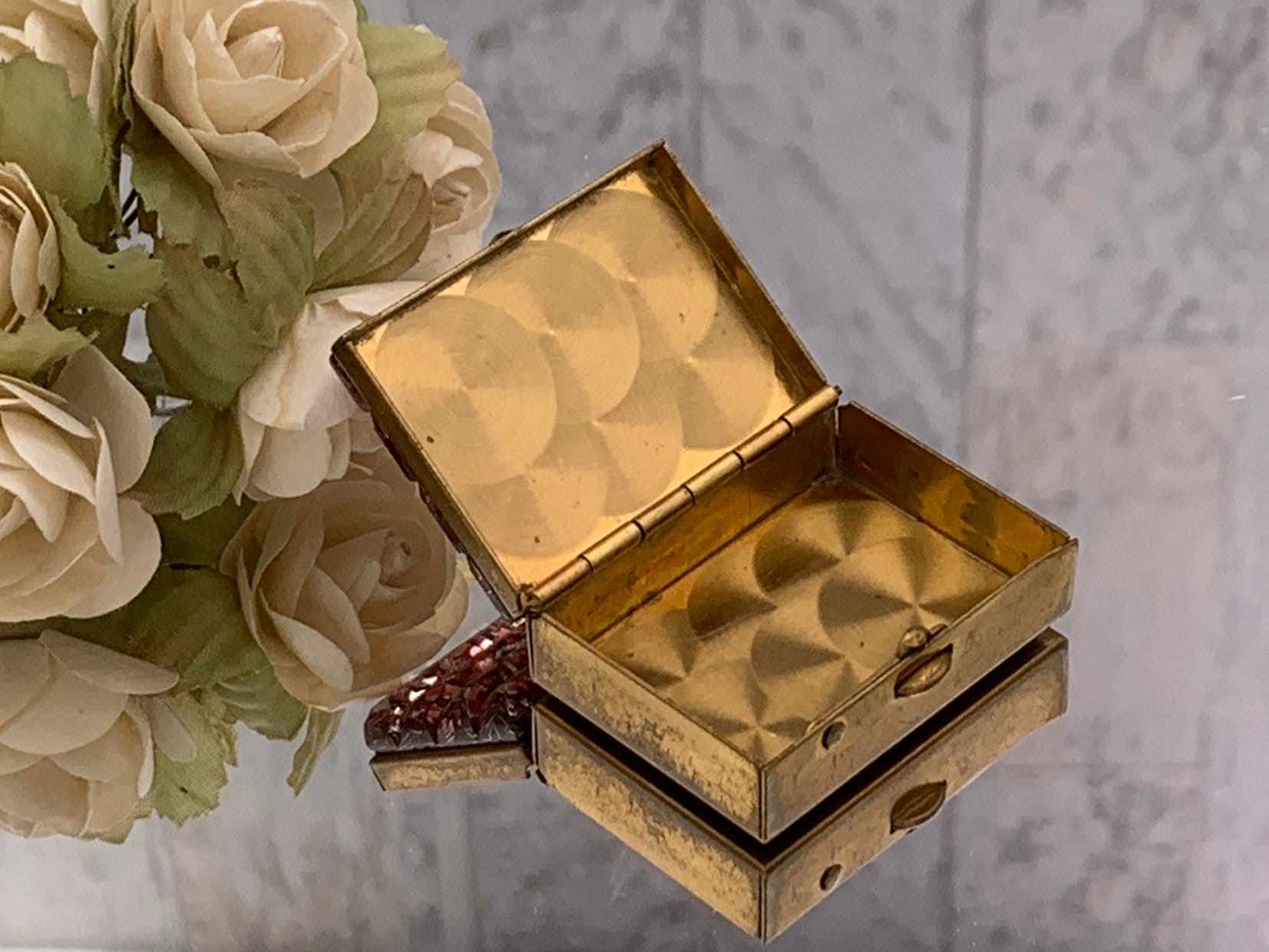 Vintage Pink Confetti Lucite Pill box, small pill box compact, ladies